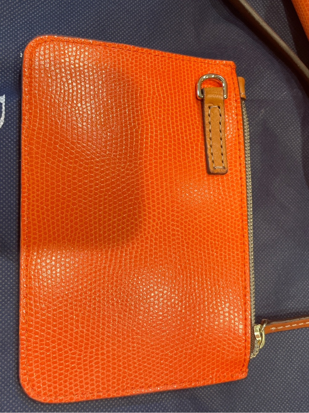 Dooney & Bourke crossbody tassel bag - Picture 5 of 6